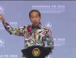 Jokowi Ratas dengan Menteri Bahas Aturan E Commerce, Medsos Tak Boleh Buat Online Shop
