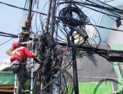 Kelalaian Perusahaan Komunikasi, Kabel Menjuntai Bikin Banyak Korban