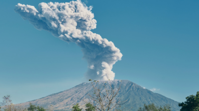 Erupsi Gunung Ibu di Maluku Utara, Kolom Abu Mencapai 5 Km