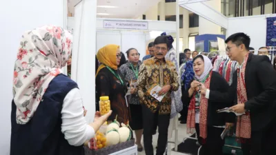 Tampilkan Produk Andalan Petani Muda Sulsel, Stand Kementan di IPORICE EXPO Ramai Pengunjung