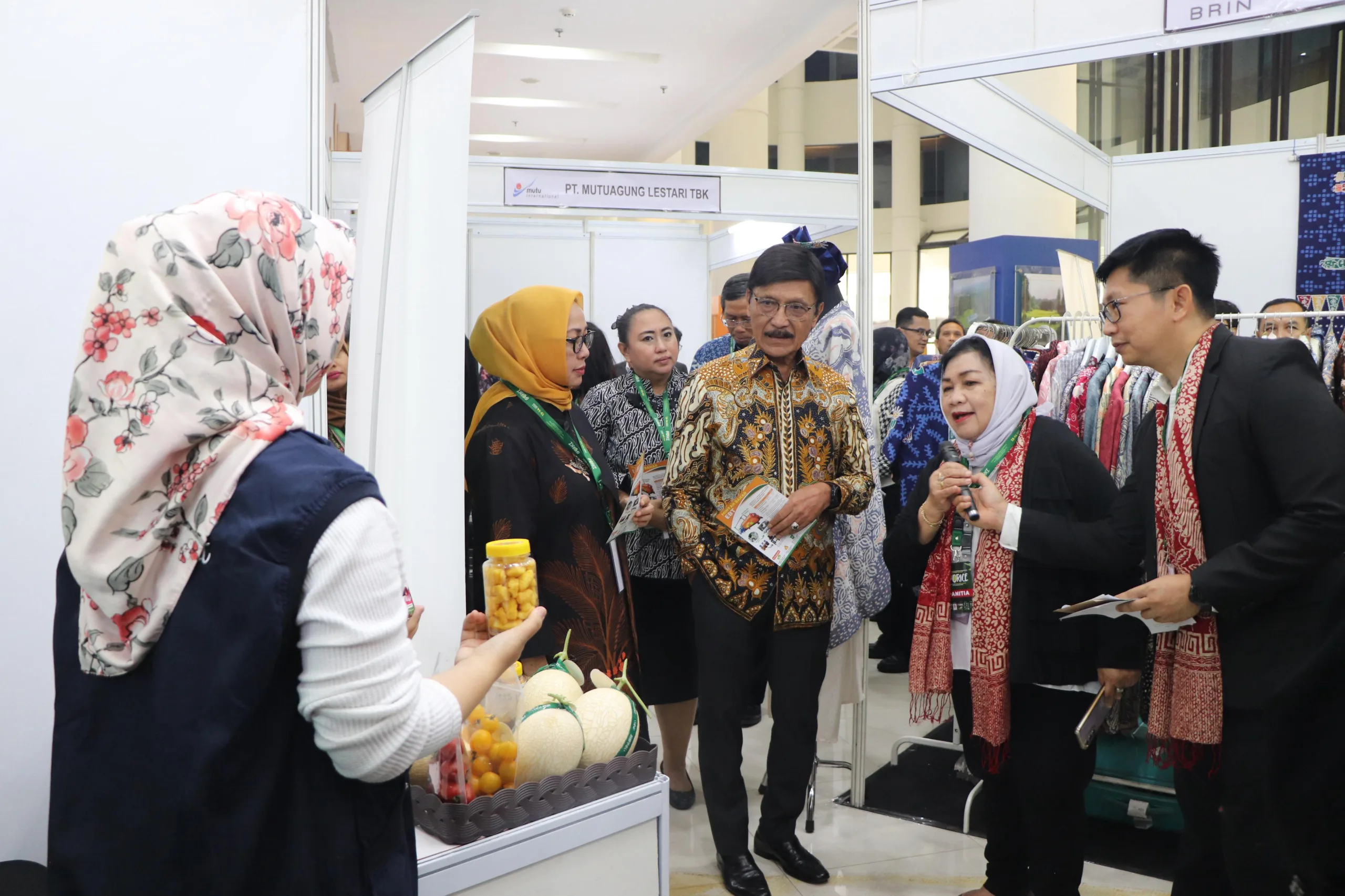 Tampilkan Produk Andalan Petani Muda Sulsel, Stand Kementan di IPORICE EXPO Ramai Pengunjung