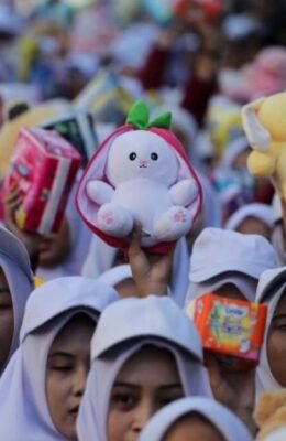 Mahasiswa Baru Umsura Kumpulkan Bantuan untuk Korban Bencana NTT